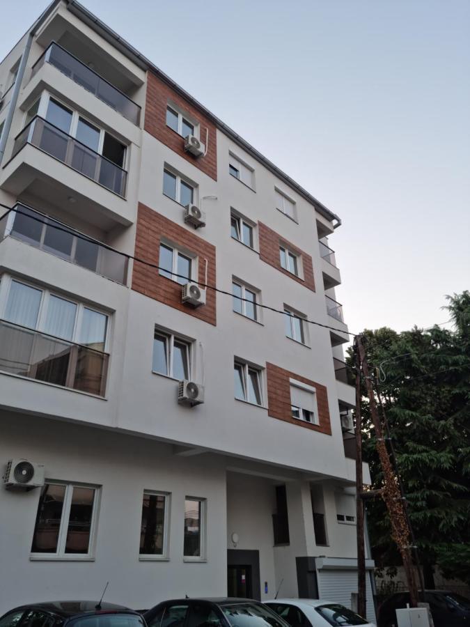 סקופיה Lester Apartments מראה חיצוני תמונה