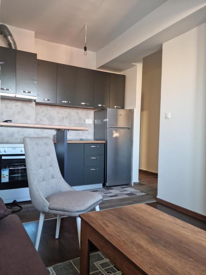 סקופיה Lester Apartments מראה חיצוני תמונה