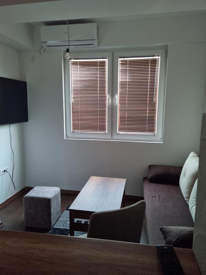 סקופיה Lester Apartments מראה חיצוני תמונה