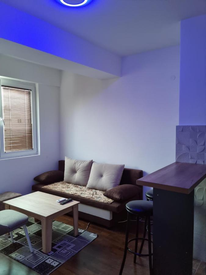 סקופיה Lester Apartments מראה חיצוני תמונה